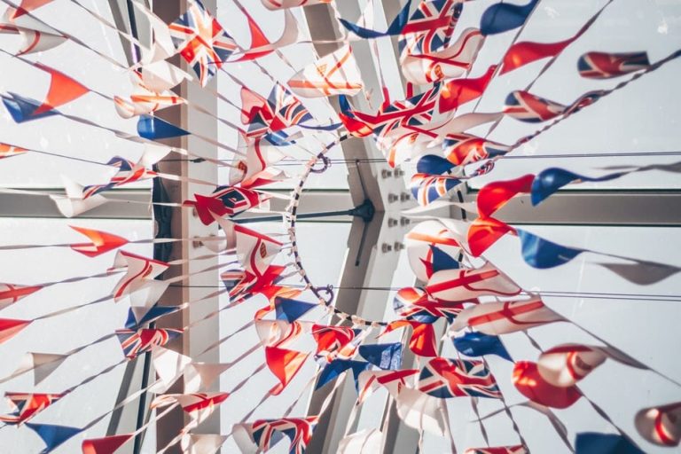 Translate english to french context